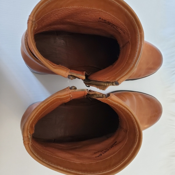 Frye Kristen Harness Short Boot 8.5 - Picture 9 of 9